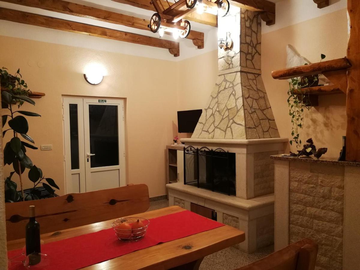 Apartman Fachin Мотовун Екстериор снимка